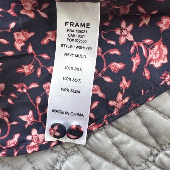 Frame Namu Flounce Sleeveless Top In Navy Floral Size Small - Picture 6 of 7